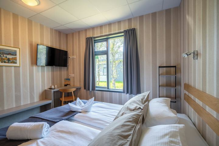 Room 44 of 79
