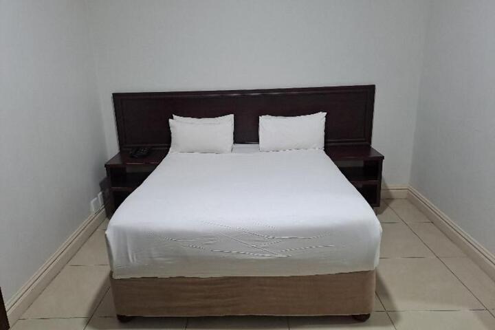 Room 3 of 9