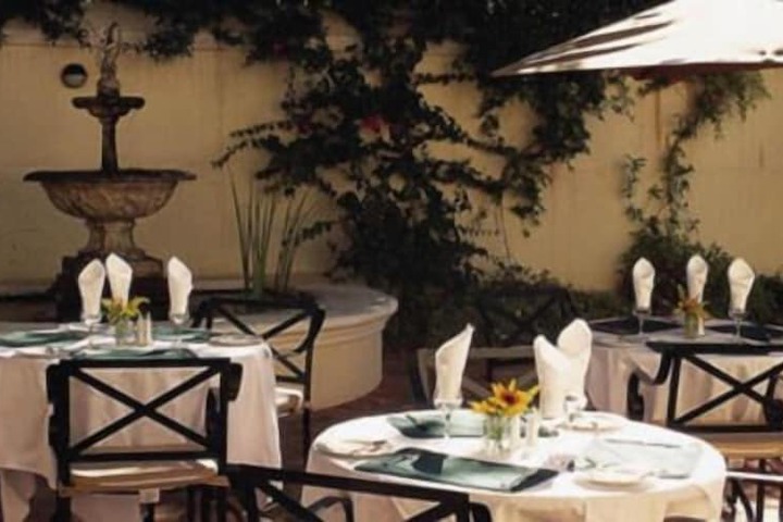 Dining Photos
