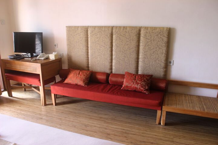 Room 46 of 82