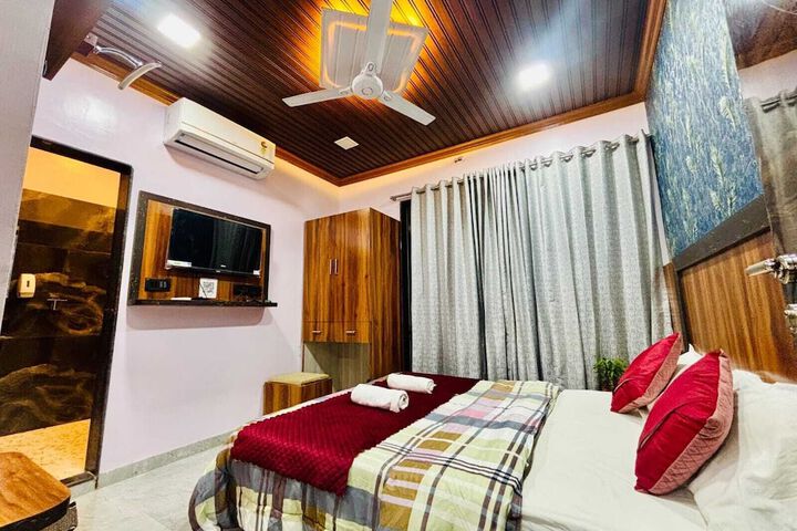 Room 7 of 56