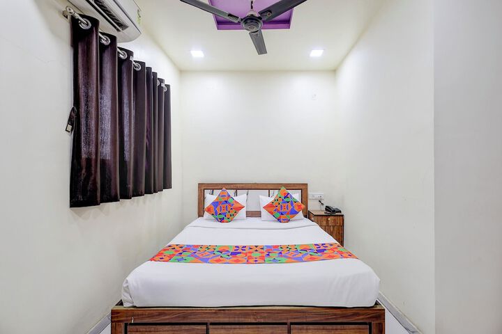 Room 10 of 31