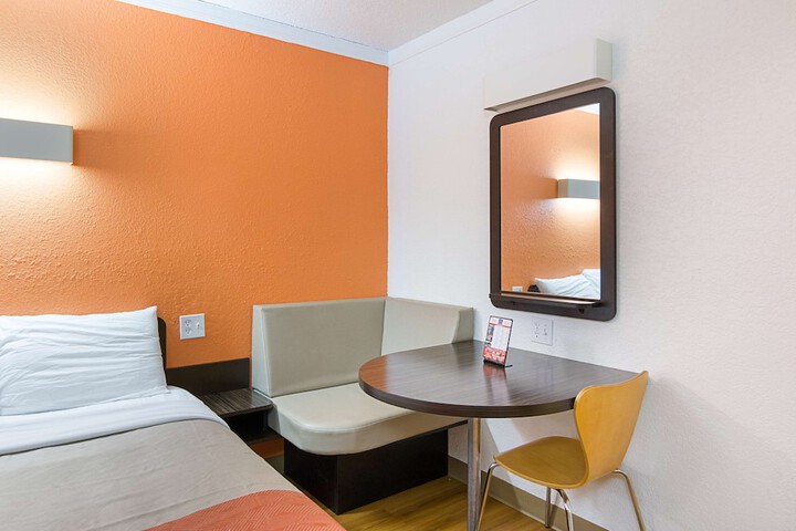 Room 12 of 29