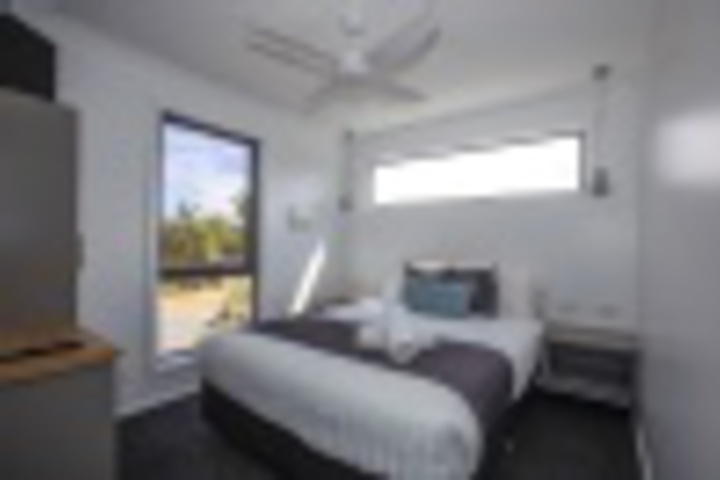 Room 820 of 876