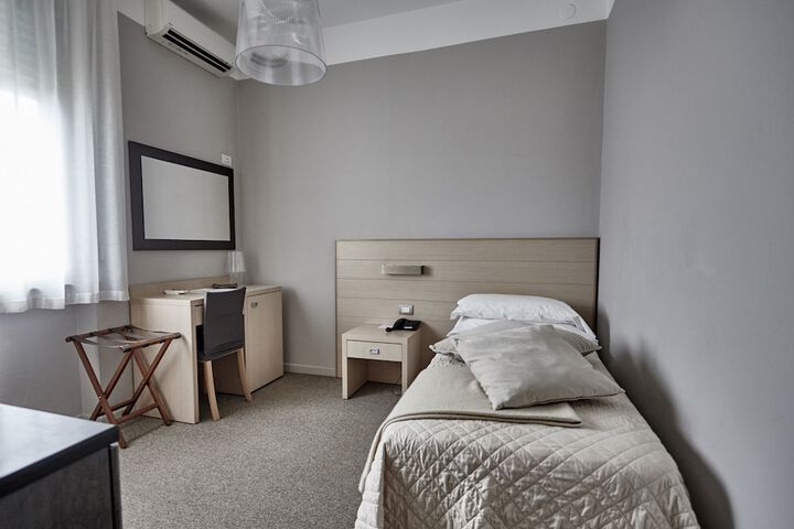 Room 15 of 74