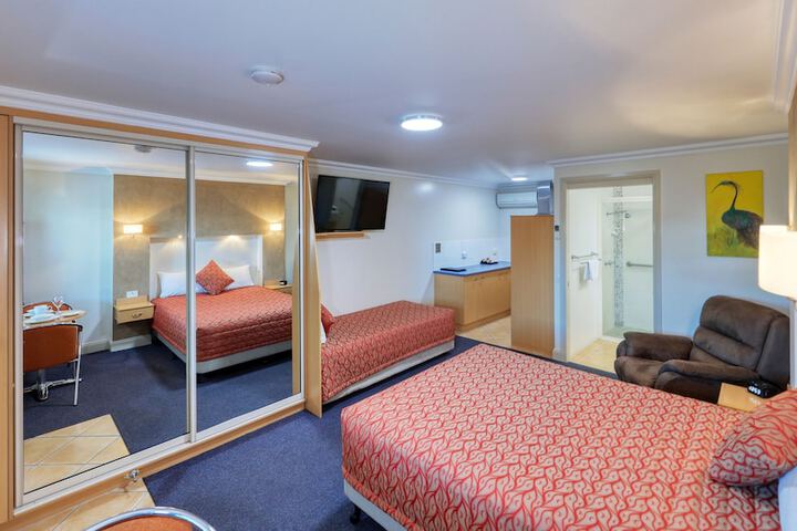 Room 5 of 51