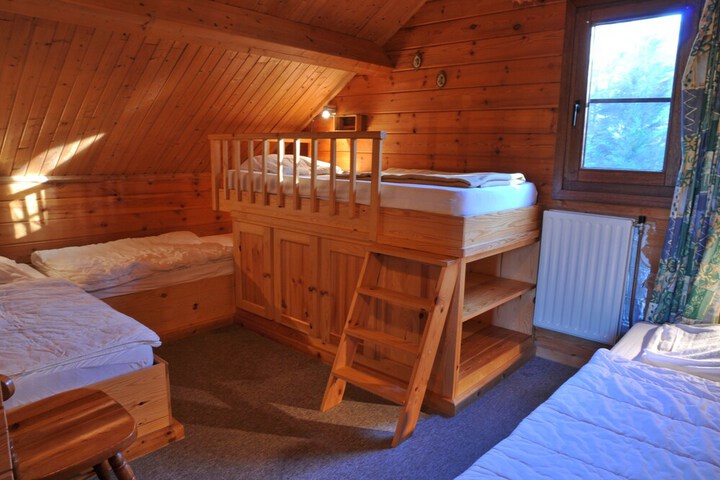 Room 2 of 20