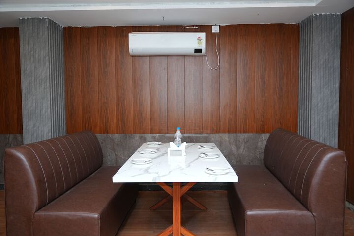 Dining 10 of 11