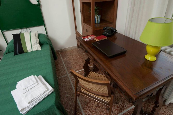Room 10 of 47