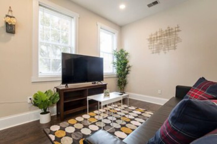 Exterior of Spacious 3BR House w Backyard in Nulu Cozysuites