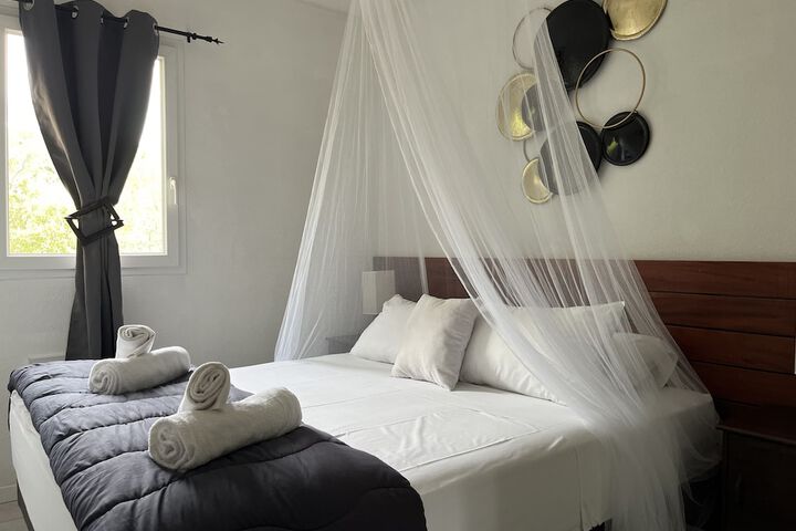 Room 5 of 37