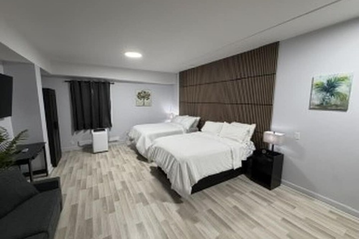 Room 3 of 12