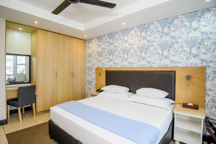 Room 5 of 203