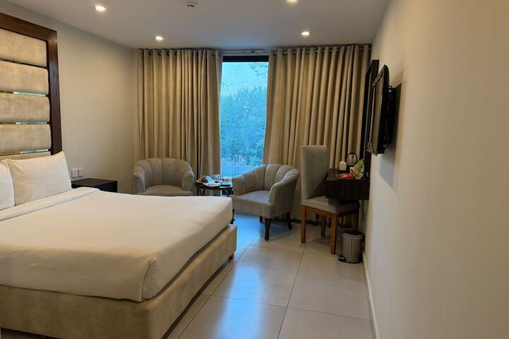 Room 17 of 60
