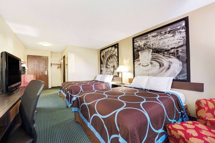 1 Queen Bed Accessible Room (13 of 13)