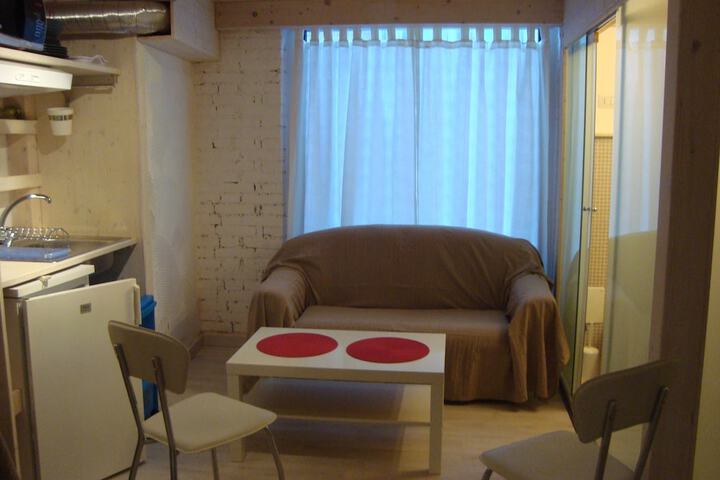 Room 35 of 86