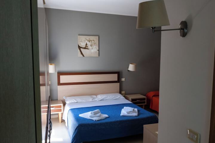 Room 26 of 62