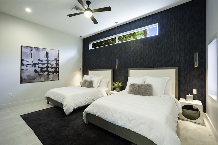 Room 14 of 69