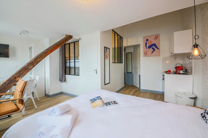 Room 15 of 71