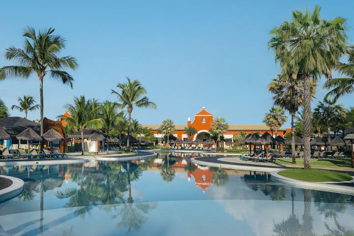 Pool Hotel