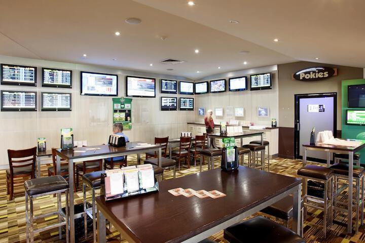 Exterior of Nightcap at Edge Hill Tavern