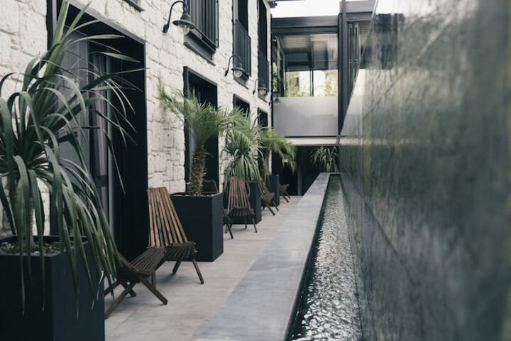 Pool 90 of 201