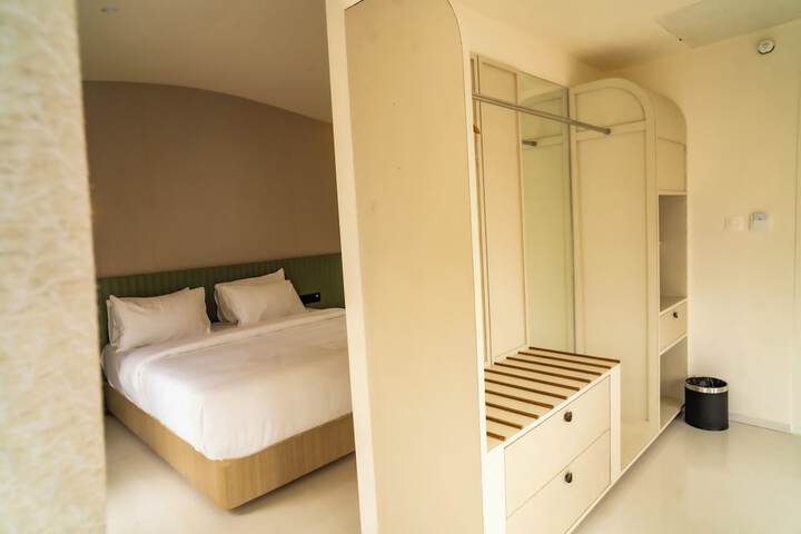 Room 46 of 72