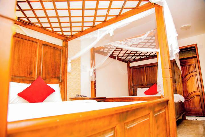 Room 10 of 29