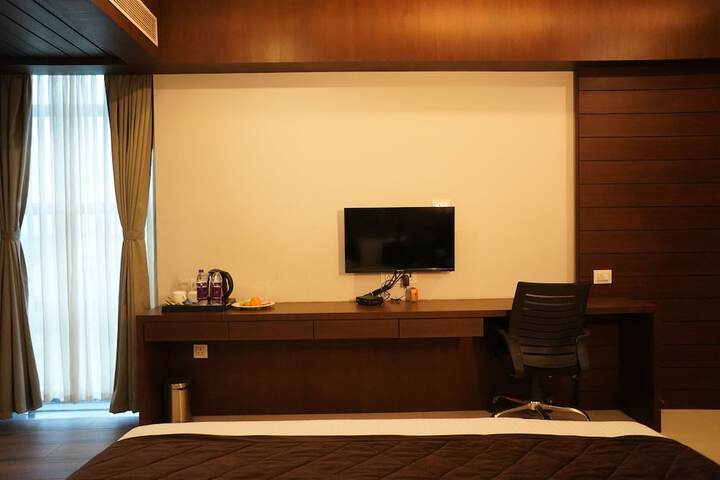 Room 12 of 52