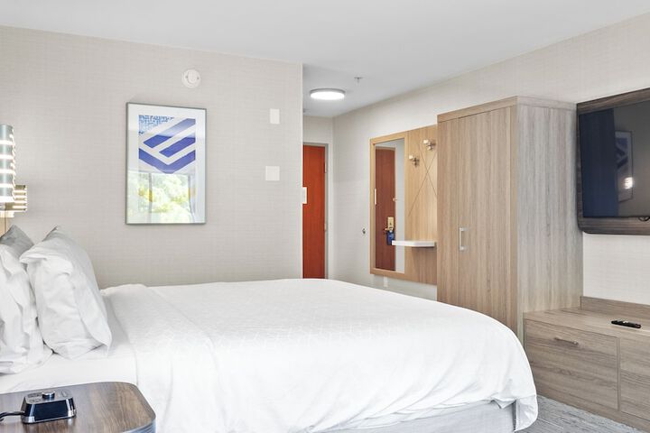 Room 41 of 85