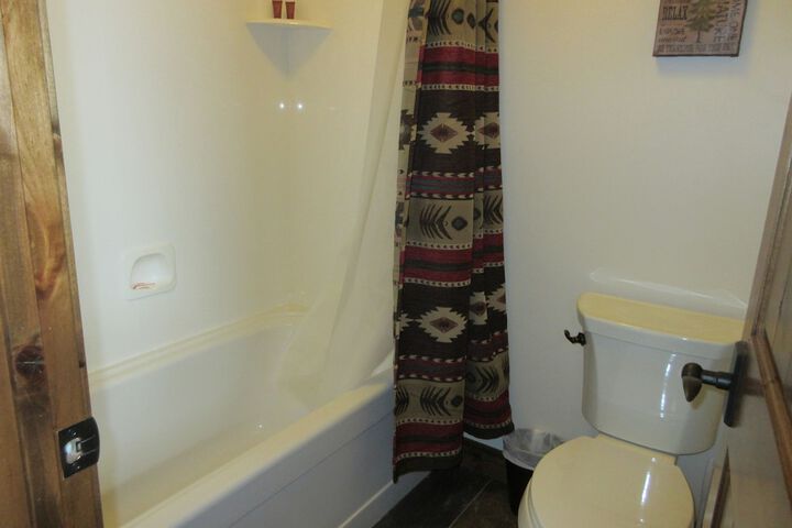 Room 20 of 28