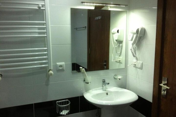 Room 3 of 14