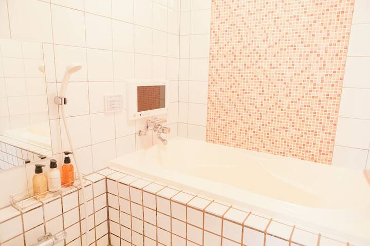 Room 208 of 257