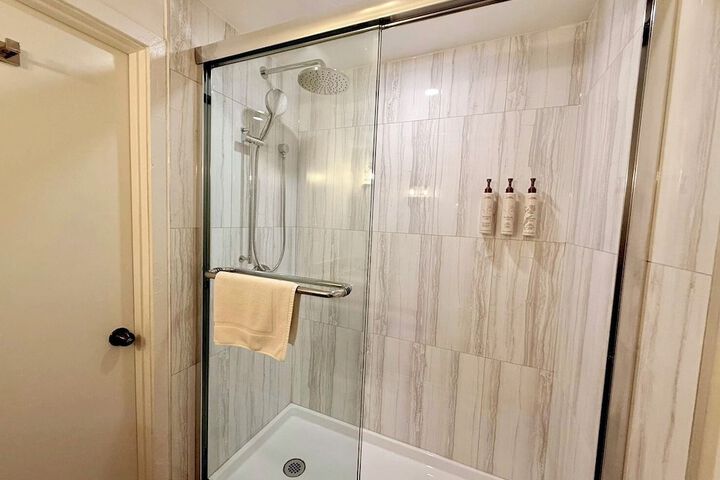 Room 128 of 153