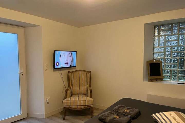 Room 14 of 24