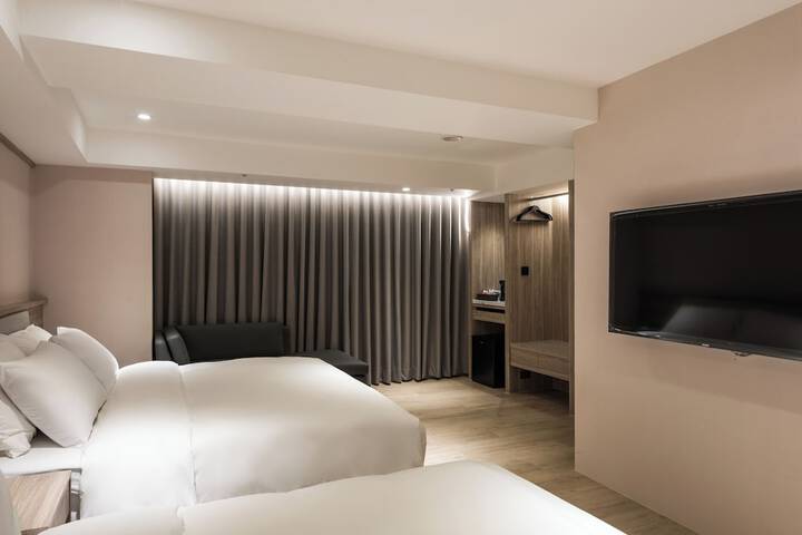 Room 49 of 145