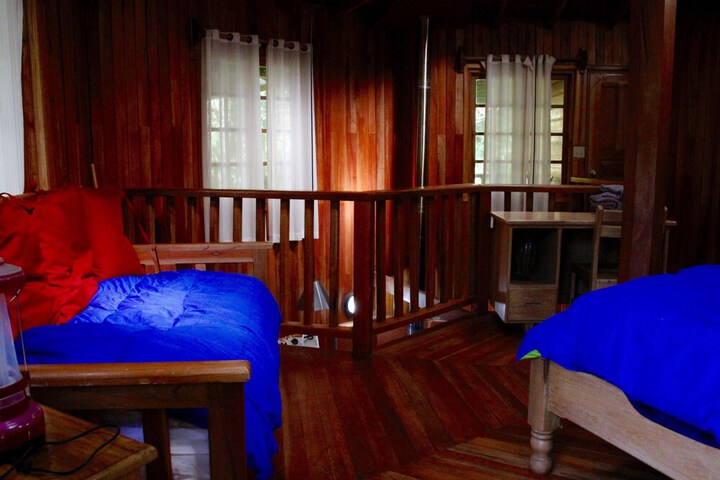Room 32 of 154