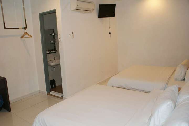 Room 18 of 24