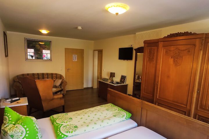 Room 12 of 47