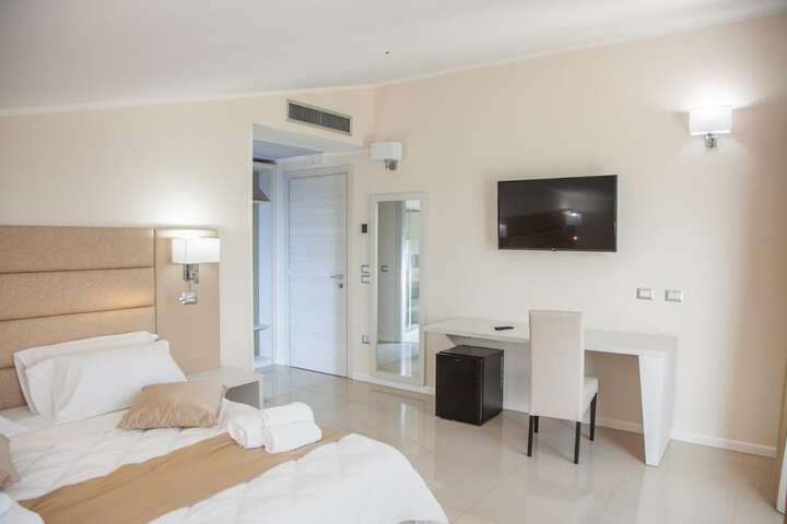 Room 20 of 62