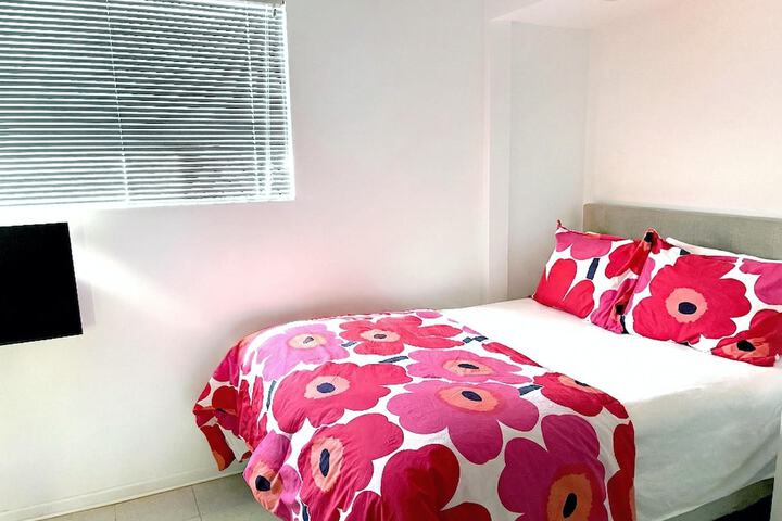 Room 4 of 47