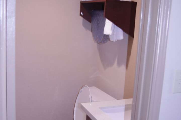 Room 6 of 51