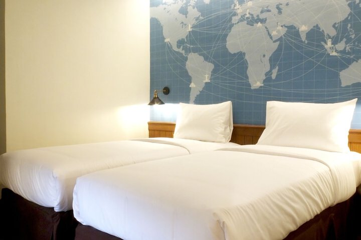 Room 8 of 28