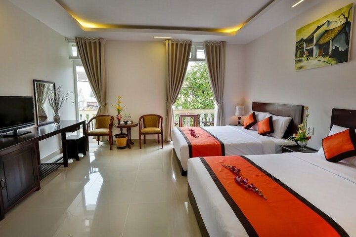 Room 5 of 17