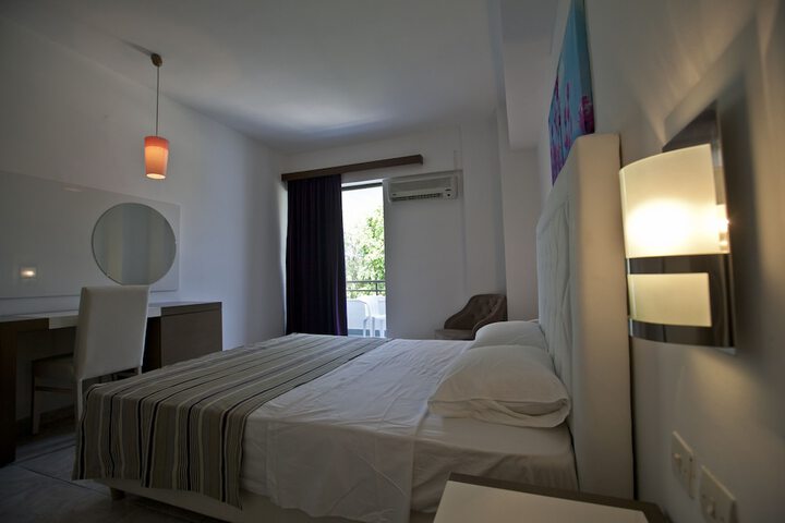 Room 4 of 45