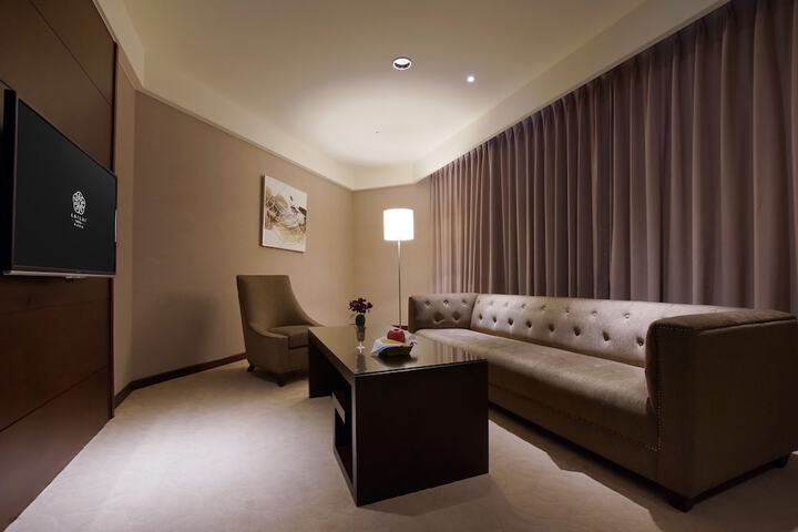 Room 64 of 120