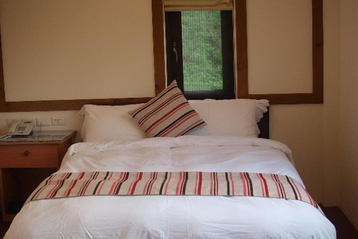 Room 1 of 12