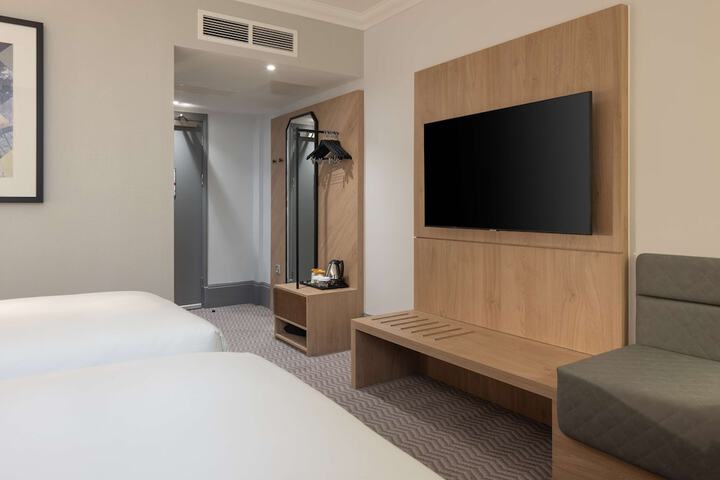 Room 29 of 103