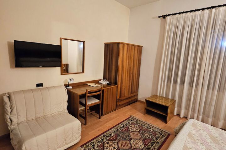 Room 14 of 47
