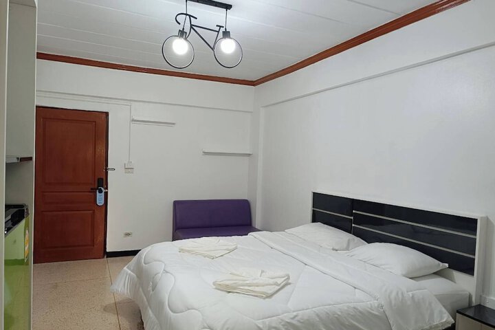Room 14 of 30
